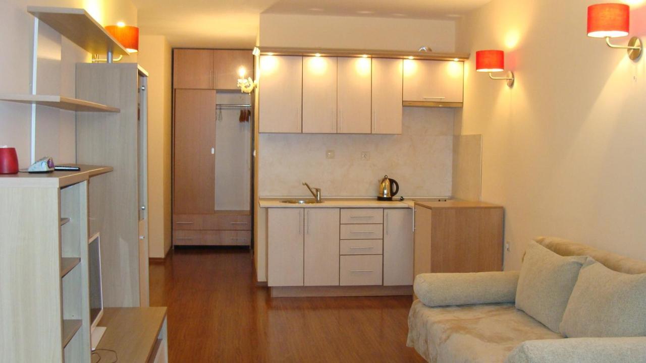 Admiral Apartments 골든샌드 객실 사진