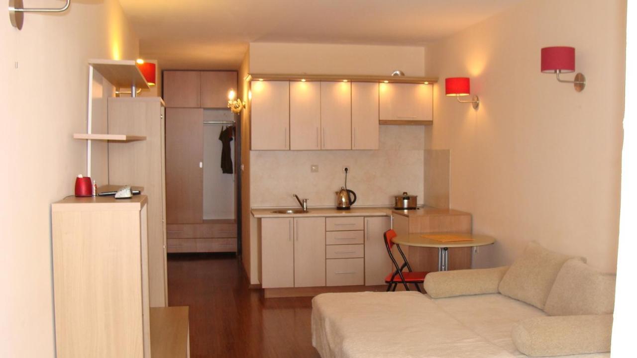 Admiral Apartments 골든샌드 객실 사진