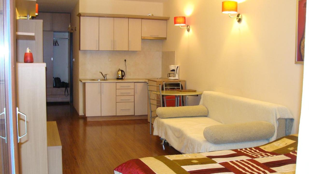 Admiral Apartments 골든샌드 외부 사진